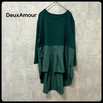 # DeuxAmour 다크 그린 레이어드 상의 절개 티셔츠