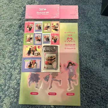 ILLIT X Rockfish Weatherwear 혜택 스티커 2종