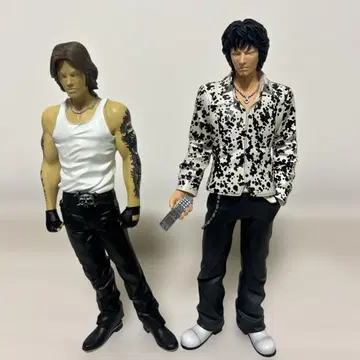 크로우즈&워스트 류신, 구리토라 피규어만 2체 세트