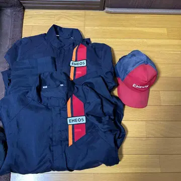 ENEOS 작업복 2벌과 캡 세트