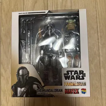THE MANDALORIAN CHROME Ver. 액션 피규어