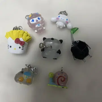 메지루시 액세서리 묶음 판매 헬로키티 타레판다 시나몬 바위 피크민