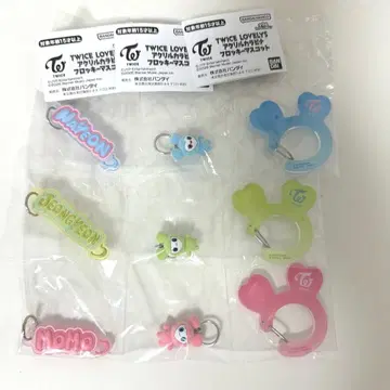 TWICE LOVELY 아크릴 카라비너 나연 정연 모모