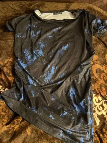 CIVARIZE 드레이프 티셔츠 비대칭 V넥 46 블랙