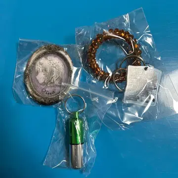 계속 한밤중이면 좋을 텐데. ZOMCRA 가챠