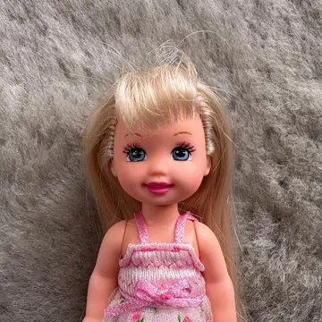 바비의 여동생 켈리