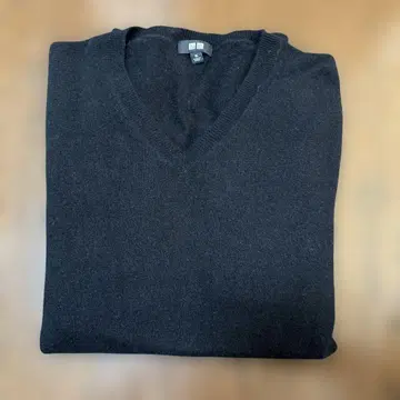 UNIQLO 블랙 V넥 스웨터 XL 캐시미어
