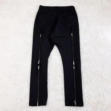 [새상품급] sulvam 산토니 지퍼 조정 가능 울 블랙 L