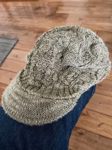 카시라 CA4LA 베이지 계열 케이블 짜임 니트 모자 캡 타입