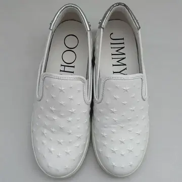 JIMMY CHOO BUSAN 슬립온 스터드 화이트 37 수납 가방 포함