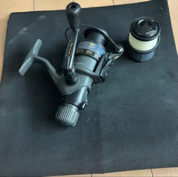 다이와 2550 엠블럼-S 스피닝 릴