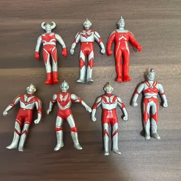 울트라맨 피규어 모음