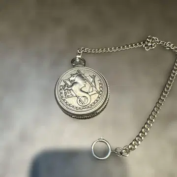 강철의 연금술사 에드의 은시계