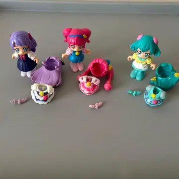 스타 트윙클 프리큐어 옷 갈아입기 피규어