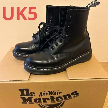 UK5 닥터마틴 8홀 화이트 스티치