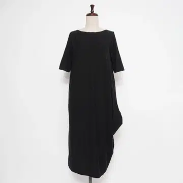 미즈이로 인드 비대칭 원피스 코쿤 실루엣 블랙 F*KD827