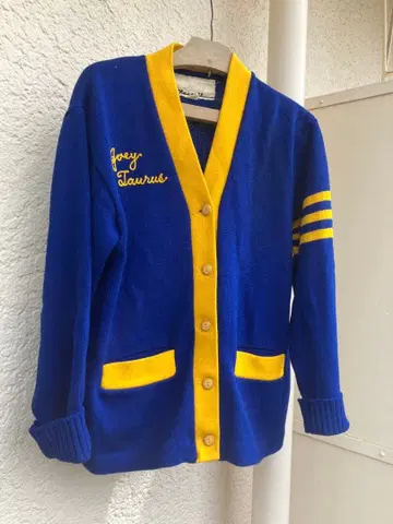 whiting 파랑과 옐로우 컬러의 가디건 빈티지 구제 의류