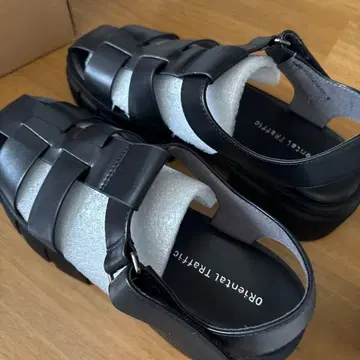 [오리엔탈 트래픽] 구르카 샌들 통굽 스트랩 L