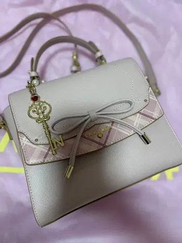 Samantha Vega 2Way 핑크 리본 백 열쇠 참 포함