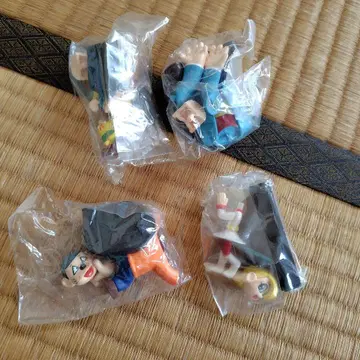 괴물군 피규어 4개 세트