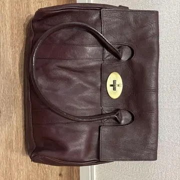 Samantha Thavasa 다크 브라운 핸드백