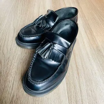 닥터마틴 태슬 로퍼 블랙 UK5