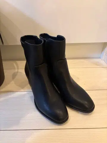 미사용 새상품 블랙 가죽 숏부츠 오리엔탈 트래픽 LL 사이즈