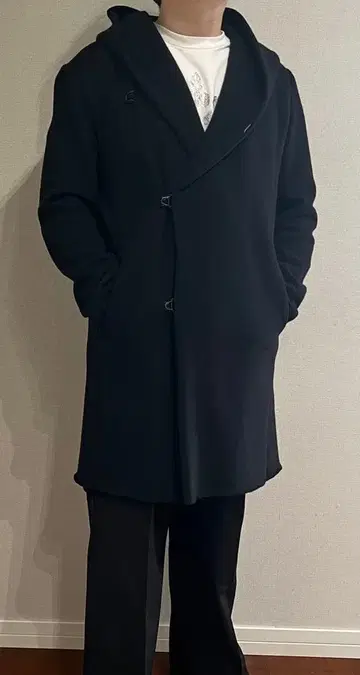 정가 75만 카즈유키 쿠마가이 어태치먼트 스트레치 멜톤 후드 코트 2