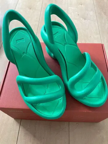 캠퍼 코바라 36 박스 포함 샌들