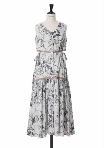 Her lip to Floral Cut-Out Long Dress S
