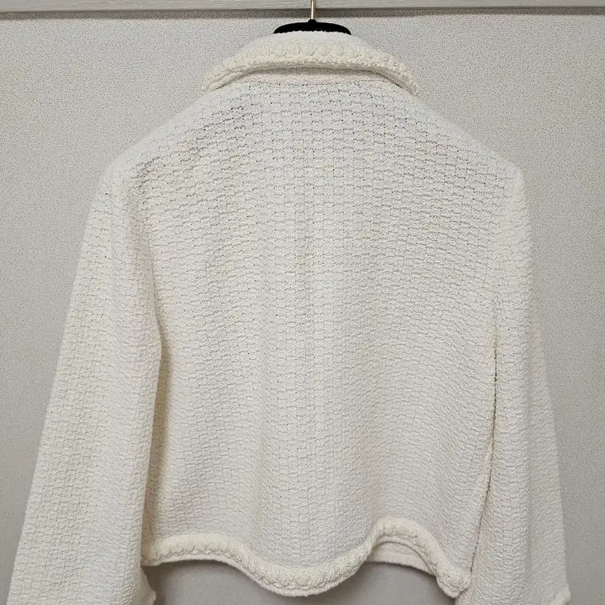 샤넬 25SS CC로고 버튼 자켓 화이트 38 (P79259) 사진 3