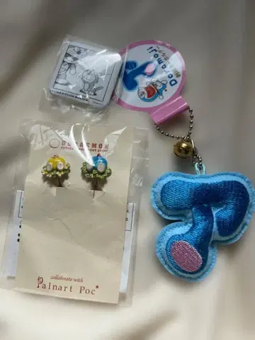 도라에몽 귀찌 키링 캔뱃지 세트