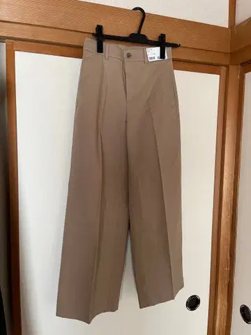 [미사용 새상품] UNIQLO 유니클로 와이드 치노 팬츠 S