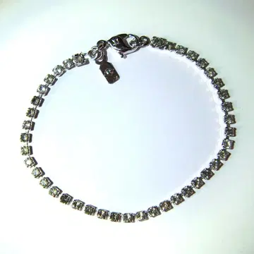 스와로브스키 크리스탈 스톤 부착 팔찌 테니스 팔찌