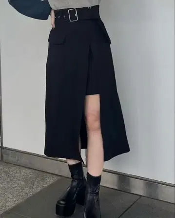 택 포함 새상품 MURUA/블랙 타이트 스커트