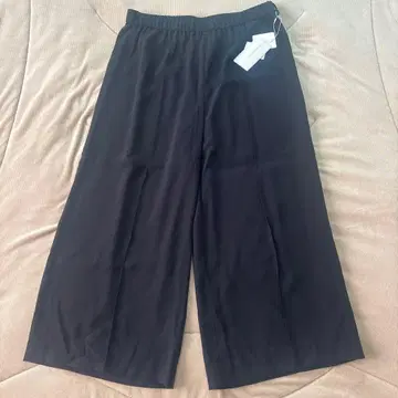 미사용 새상품 LAPINE BLANCHE (라핀 블랑슈) 와이드 팬츠