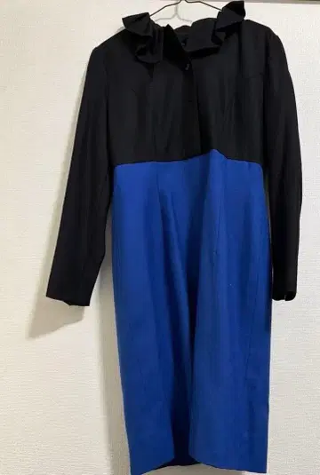 Miss ashida 블랙과 파랑의 원피스 수트 9호