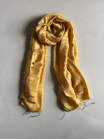 미사용 캄보디아 실크 수제 스톨 머스타드 색상