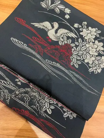 열림 방식으로 제작된 나고야 오비 앤티크 상품