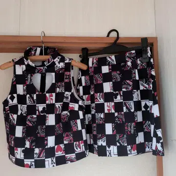 MURUA 트럼프 무늬 패턴 셋업 빨간색