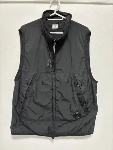 C.P. COMPANY G.D.P. 나일론 베스트 프리마 로프트