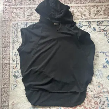 Squady 블랙 후드 부착 상의 (앰프팜)