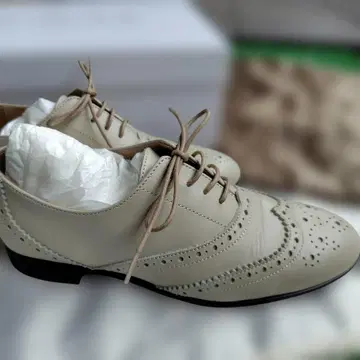 히미코 레이스업 슈즈 22.5cm 천연 가죽 화이트 새상품급 일본제