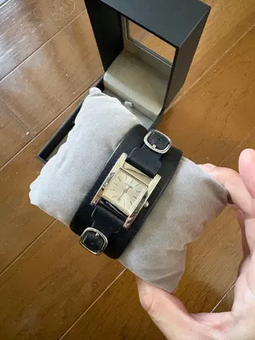 GUESS 손목시계 박스 포함 작동 미확인 배터리 방전? 정크 취급