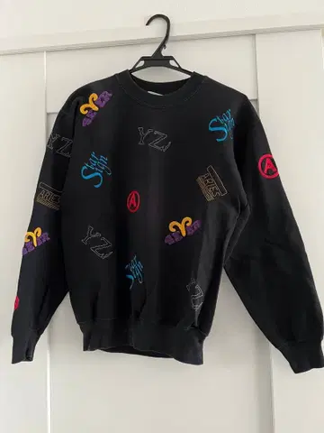 aries 맨투맨 트레이닝복 자수