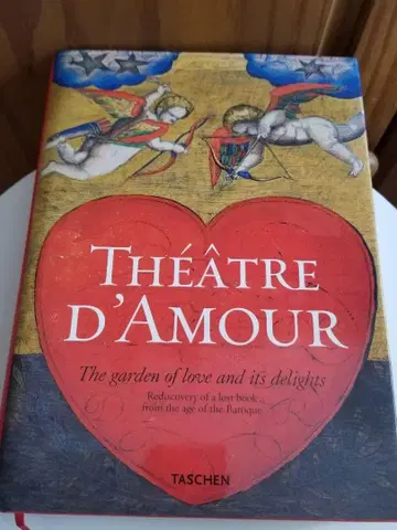 외국도서 THEATRE D' AMOUR 2004년