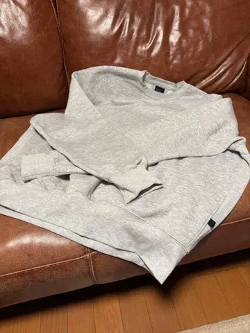 다이와 피어 39 그레이 맨투맨 트레이닝복