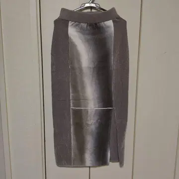 BEAMS 그레이 벨벳풍 타이트 스커트 슬릿 포함