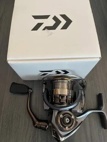 DAIWA 루비아스 2506H 스피닝 릴