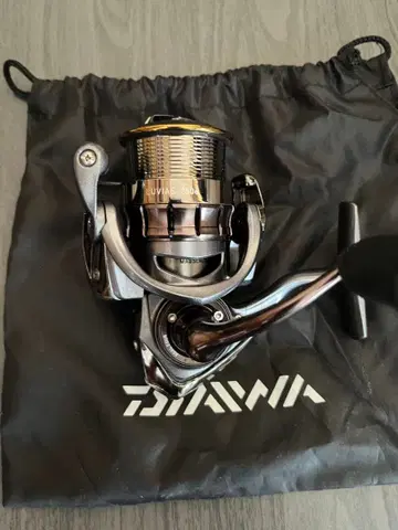 다이와 루비아스 2500 스피닝 릴